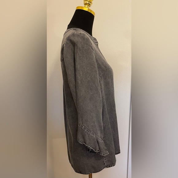 Doe & Rae Gray Button-Up Shirt - Picture 4 of 6